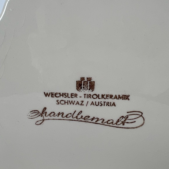 VINTAGE AUSTRIAN‎ CERAMIC WALL HANGING FROM SCHWAZ AUSTRIA HANDPAINTED - Picture 8 of 8